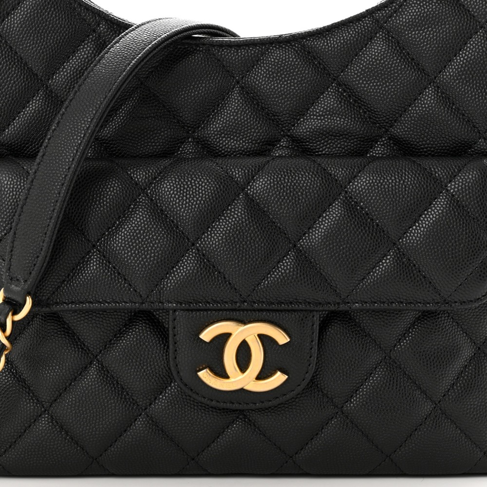 Caviar Quilted Wavy CC Hobo Black