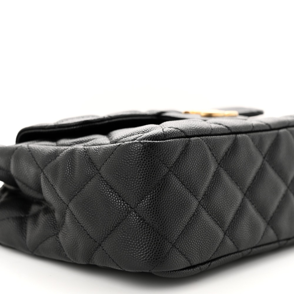 Caviar Quilted Wavy CC Hobo Black