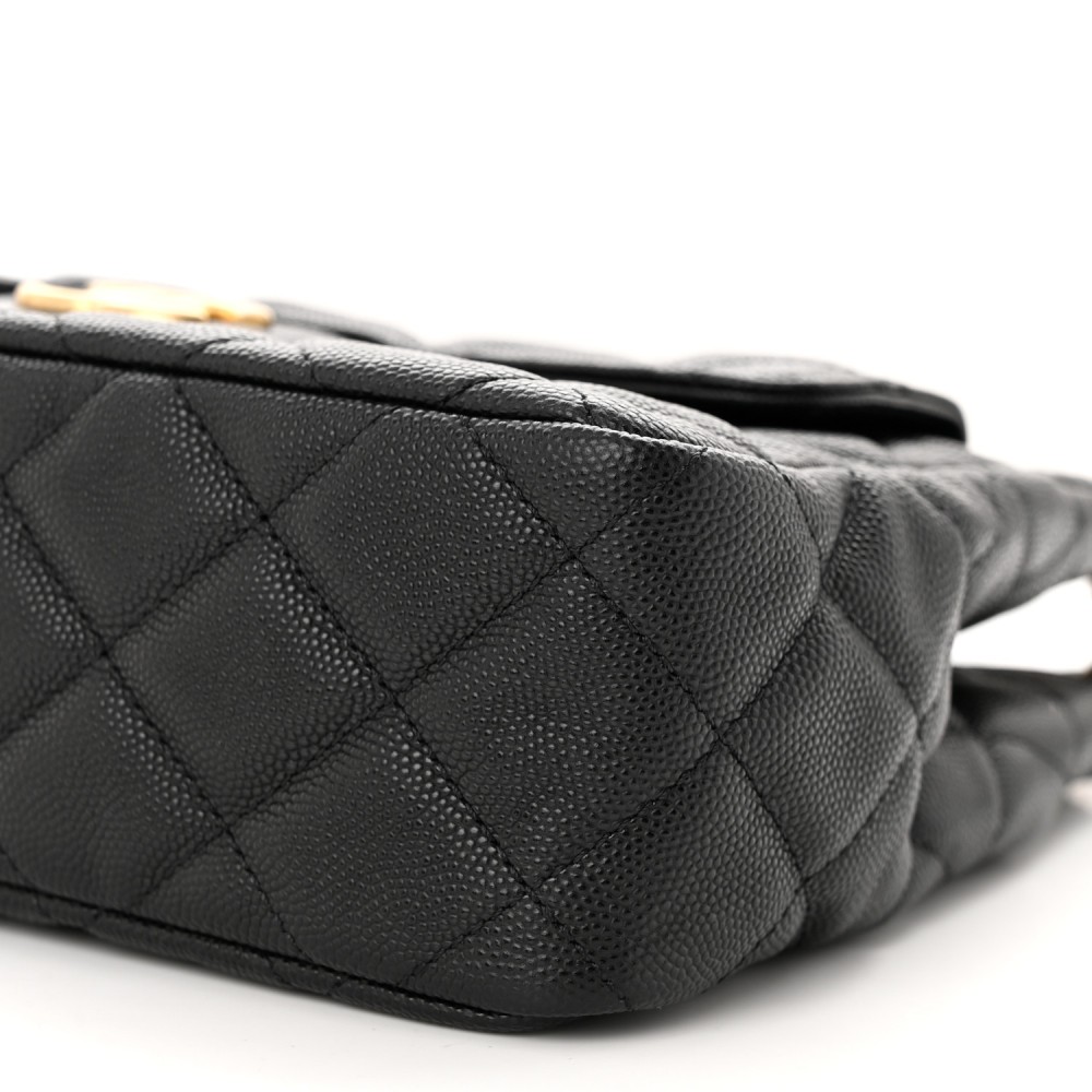 Caviar Quilted Wavy CC Hobo Black