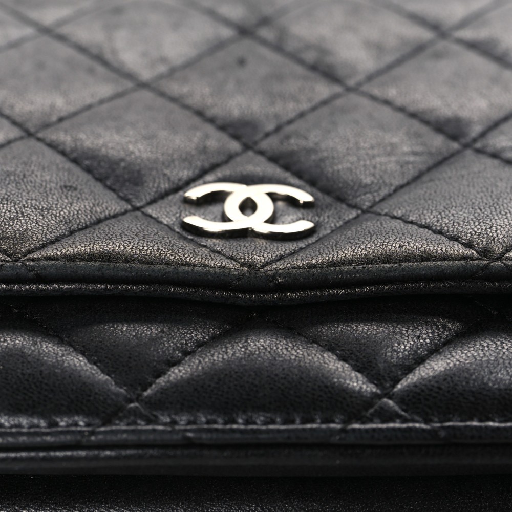 Lambskin Quilted Wallet On Chain WOC Black