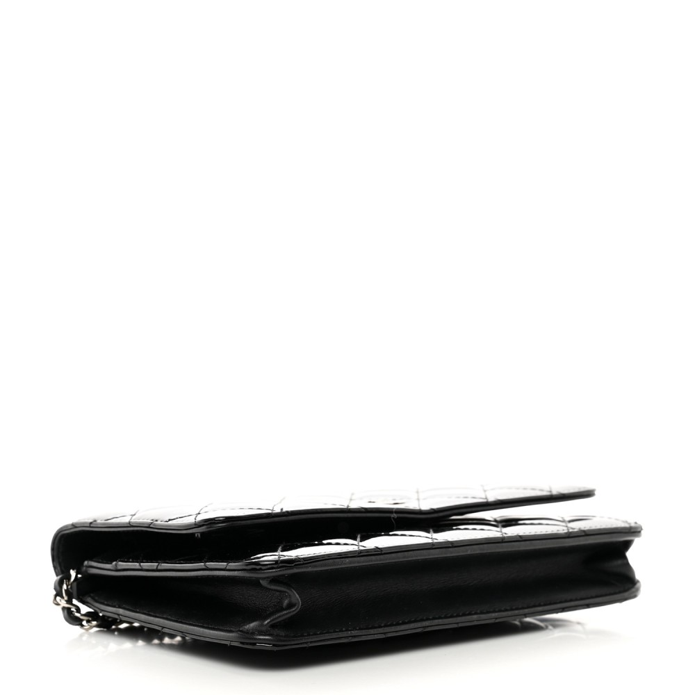 Patent Quilted Wallet On Chain WOC Black