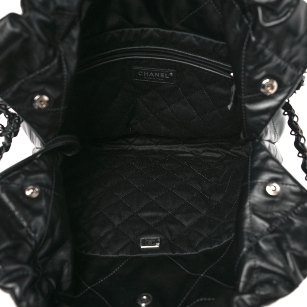 Shiny Calfskin Quilted Small Chanel 22 So Black