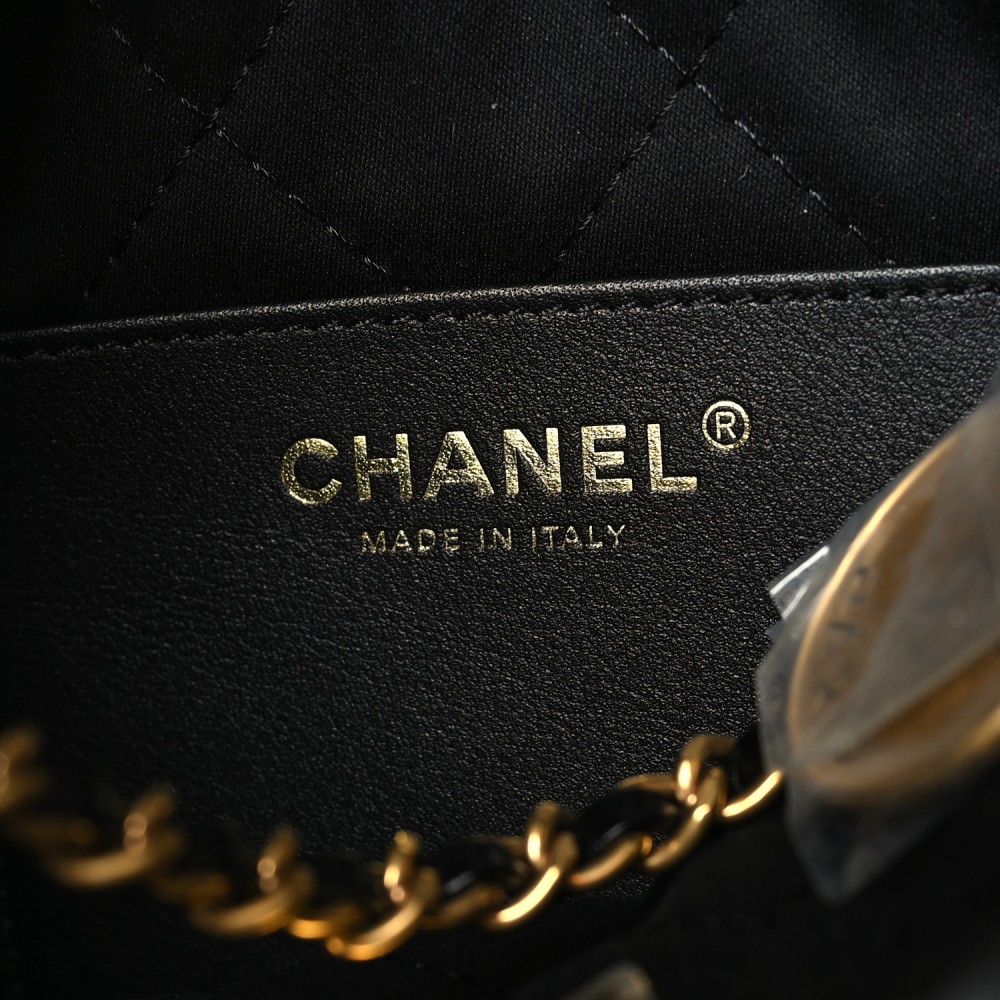 Shiny Calfskin Quilted Mini Chanel 22 Black