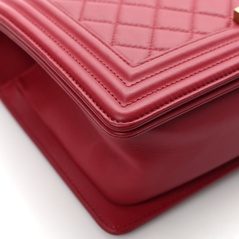 Lambskin Quilted Medium Boy Flap Red