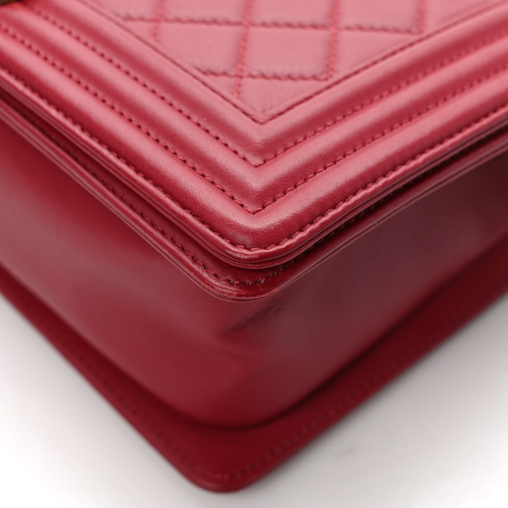 Lambskin Quilted Medium Boy Flap Red