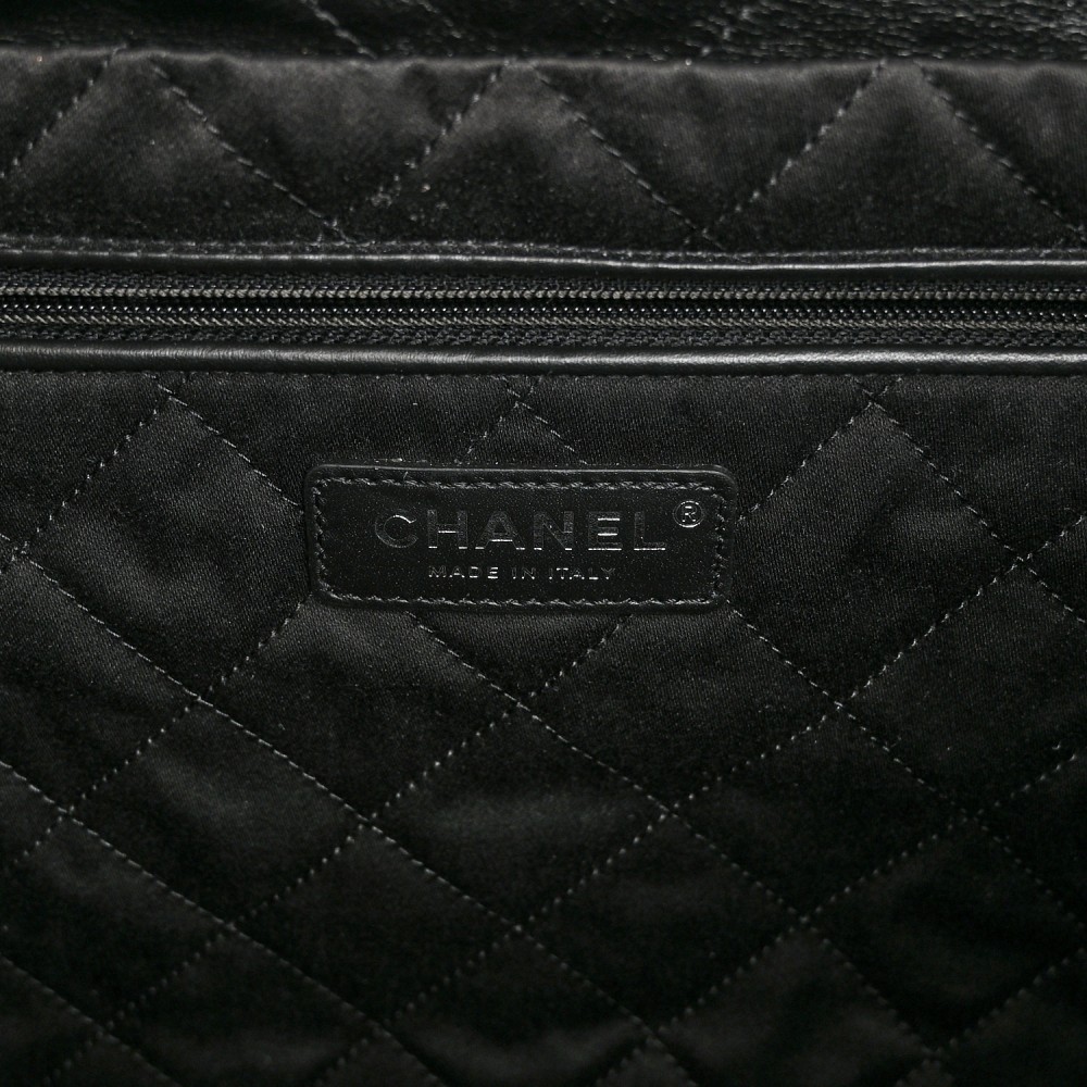 Shiny Calfskin Quilted Small Chanel 22 So Black