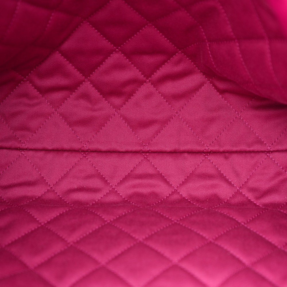 Shiny Calfskin Quilted Small Chanel 22 Fuchsia