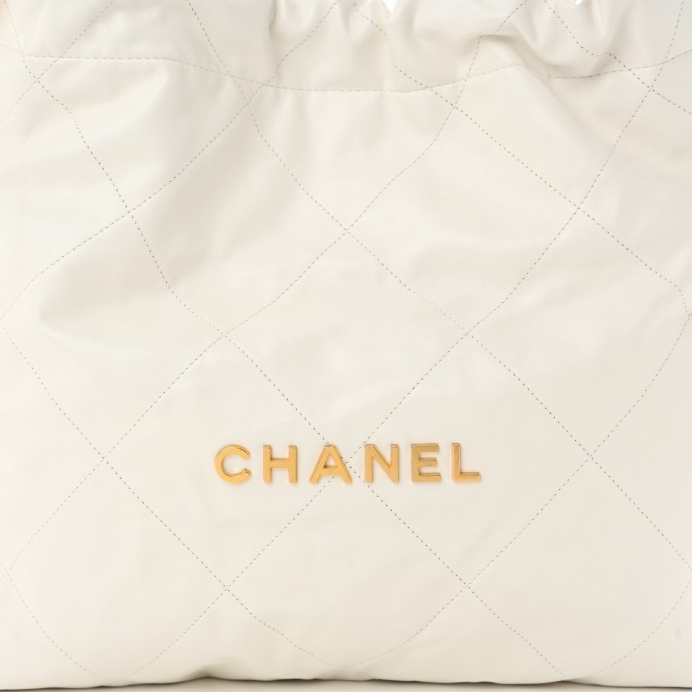 Shiny Calfskin Quilted Chanel 22 White