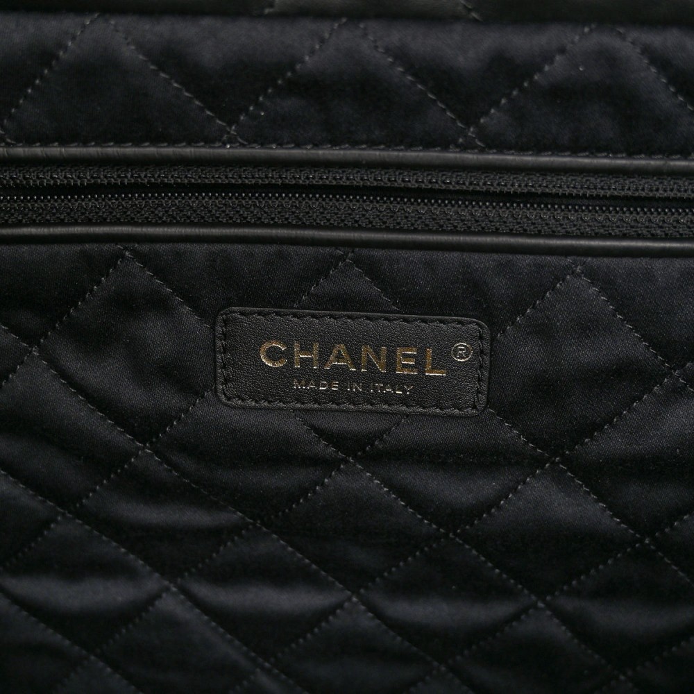 Shiny Calfskin Quilted Large Chanel 22 Black