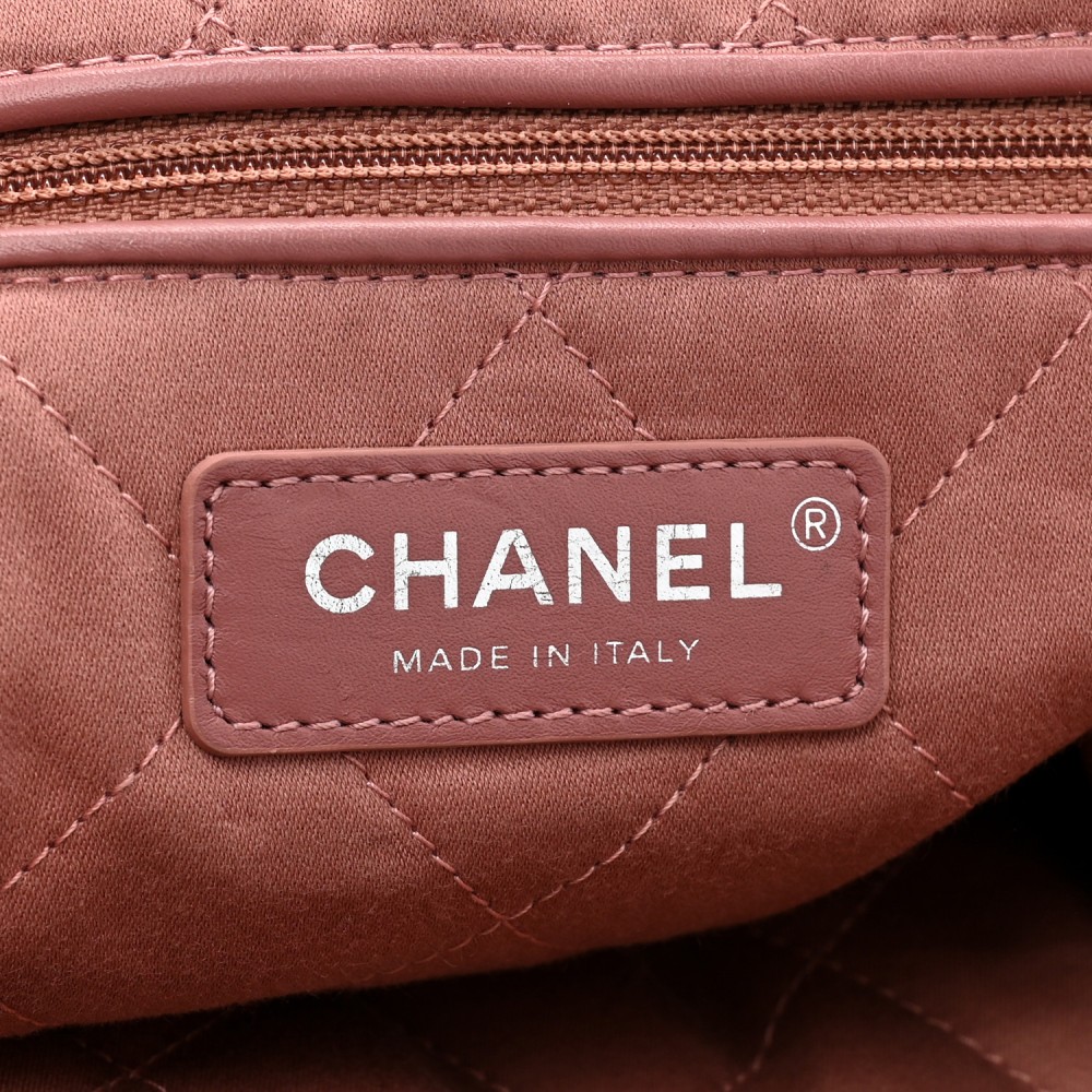 Metallic Calfskin Quilted Small Chanel 22 Pink