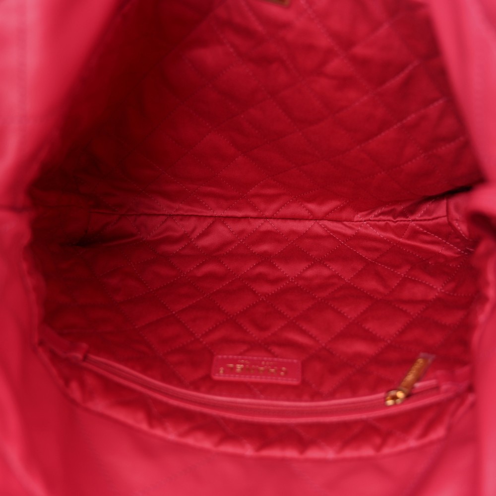 Shiny Calfskin Quilted Small Chanel 22 Fuchsia