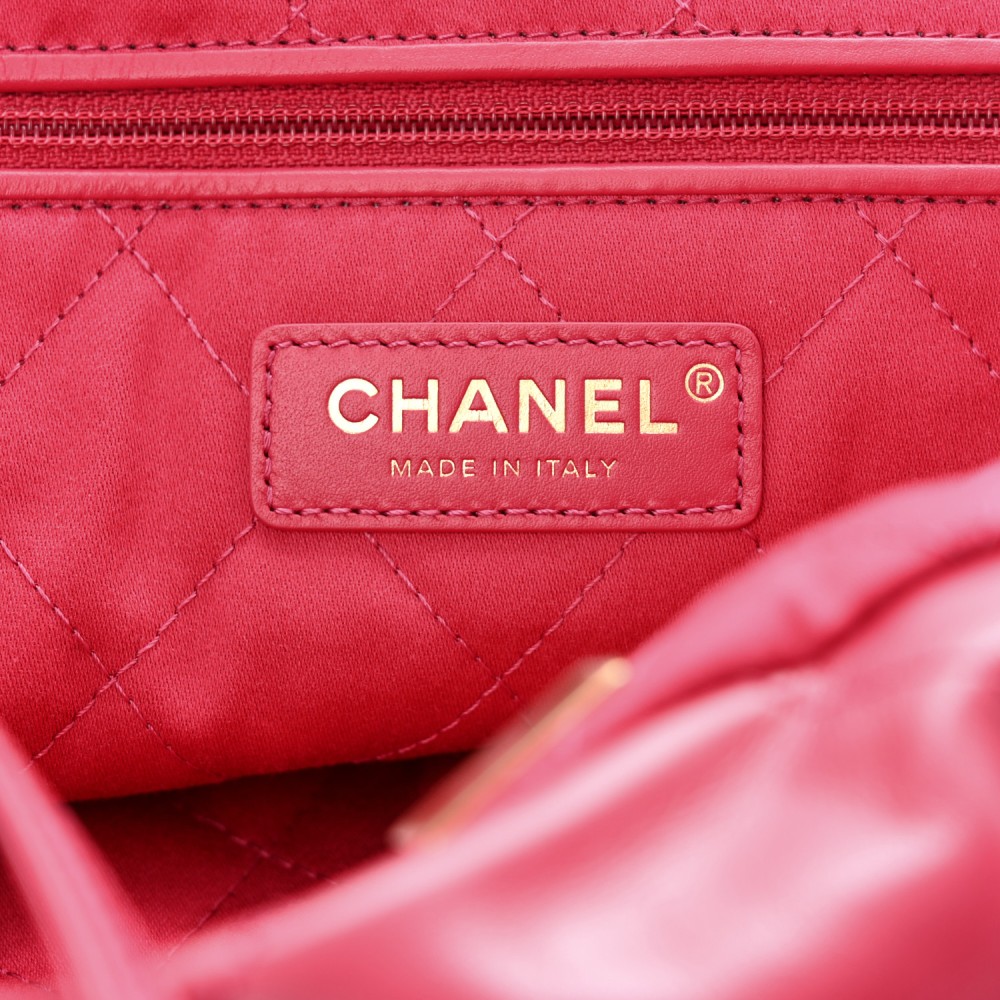 Shiny Calfskin Quilted Small Chanel 22 Fuchsia