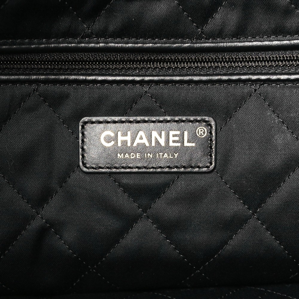 Wool Tweed Quilted Chanel 22 Black Multicolor