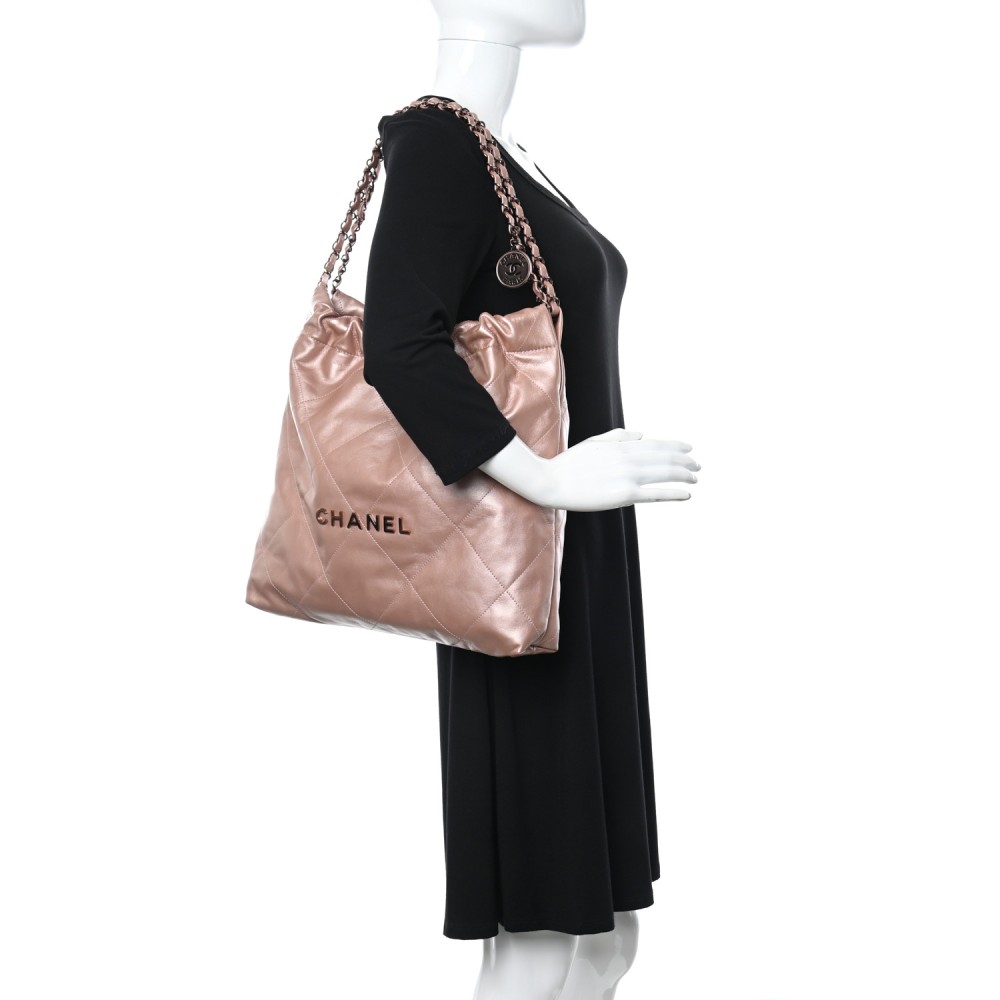 Metallic Calfskin Quilted Chanel 22 Pink