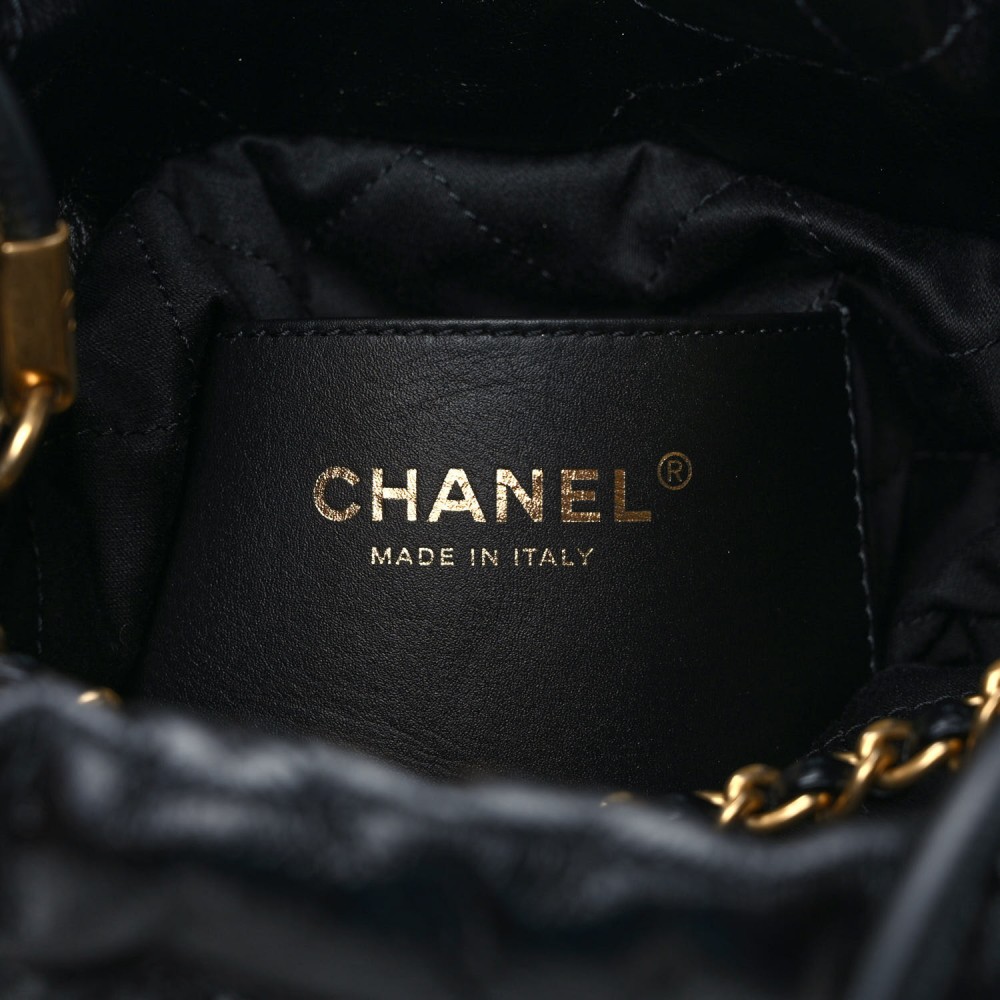 Shiny Crumpled Calfskin Quilted Pearl Mini Chanel 22 Black