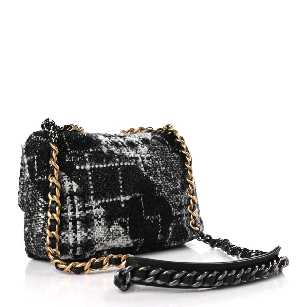 Tweed Quilted Medium Chanel 19 Flap Black White