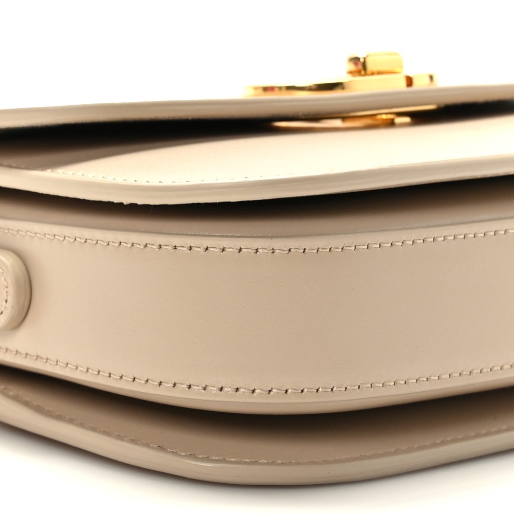 Box Calfskin 30 Montaigne Small Avenue Bag Dusty Ivory