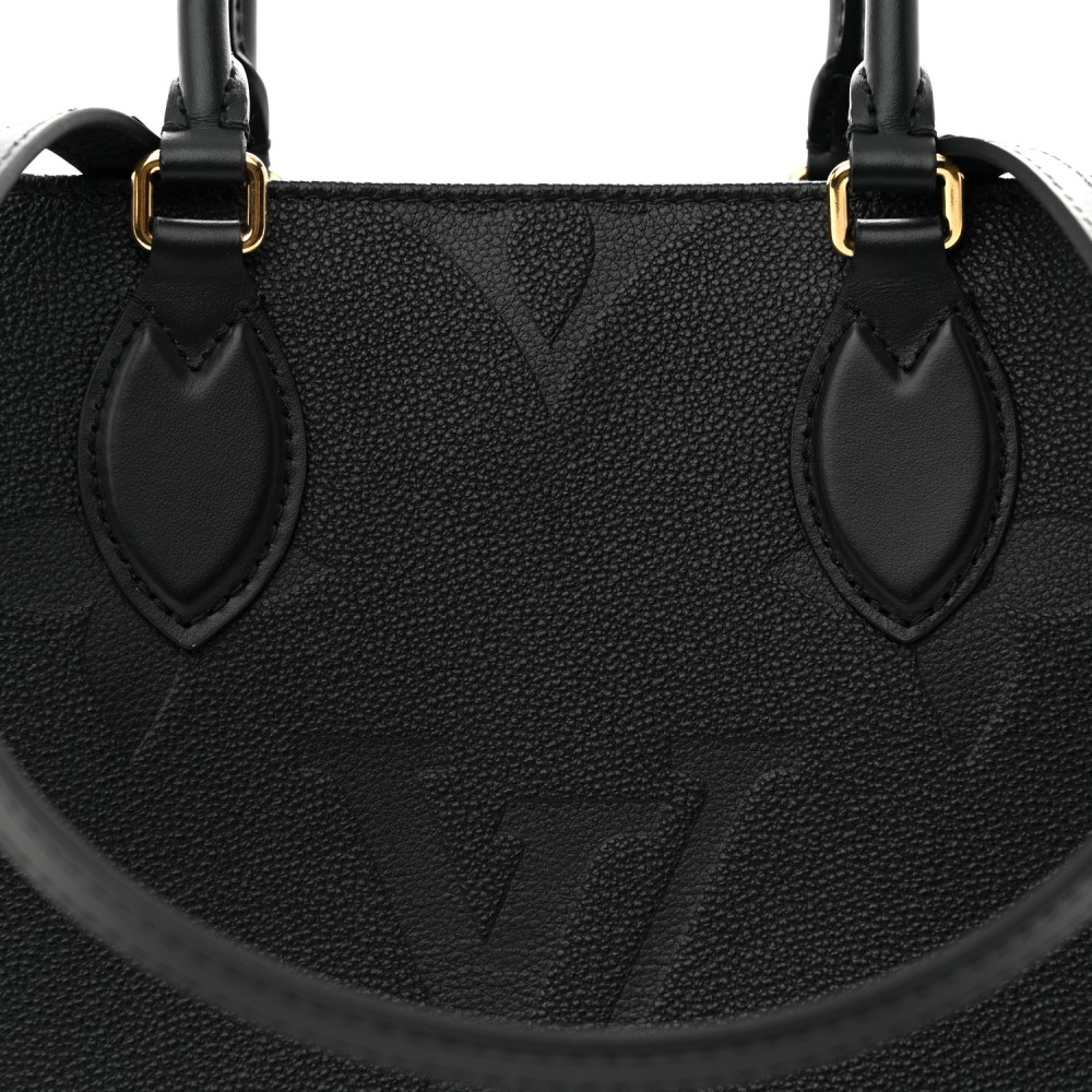 Empreinte Monogram Giant Onthego MM Black