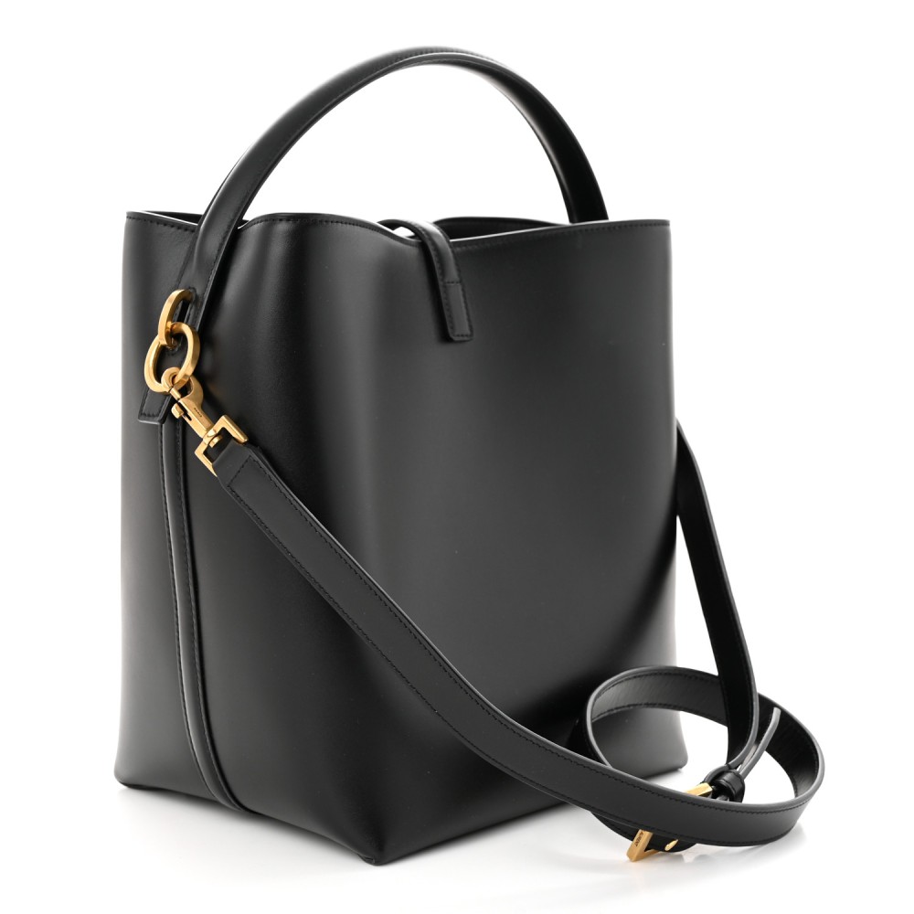 Shiny Calfskin Le 37 Bucket Bag Black